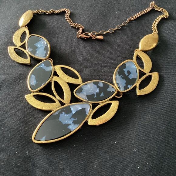 Vintage gold tone and blue acrylic stone necklace. J0112 - Picture 1 of 7